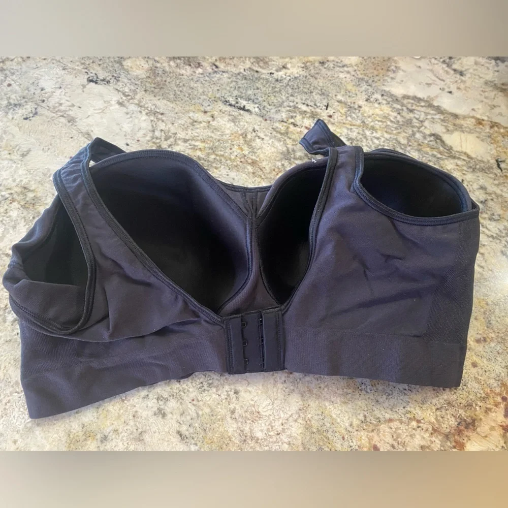 Anybody Wirefree Seamless Cuplift Bra Black Size 5X